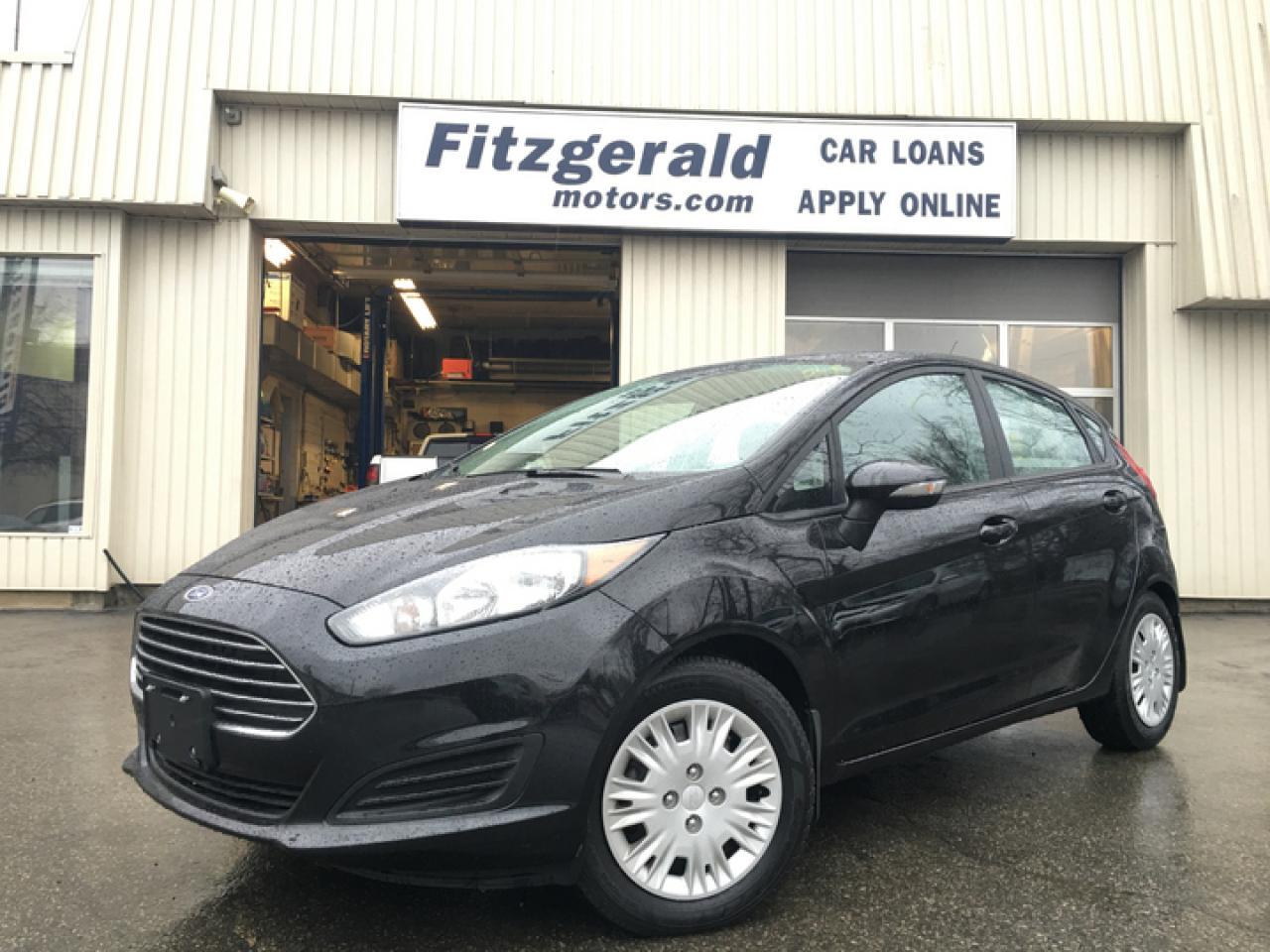 Used 2014 Ford Fiesta SE | Fuel Efficient | Remote Start | Moonroof | for sale in Oakville, ON