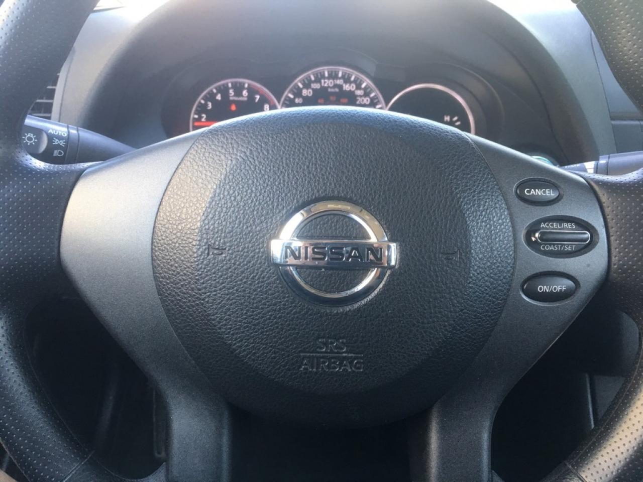 637736