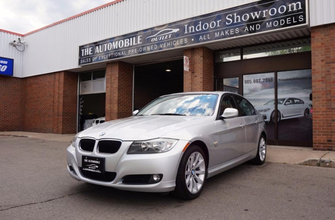 Used 2011 BMW 328xi 328i xDrive MANUAL Executive Edition NO ACCIDENT for sale in Mississauga, ON