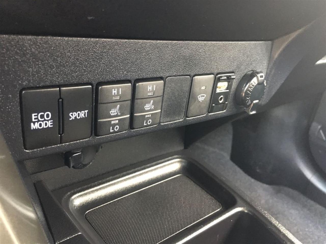 637853