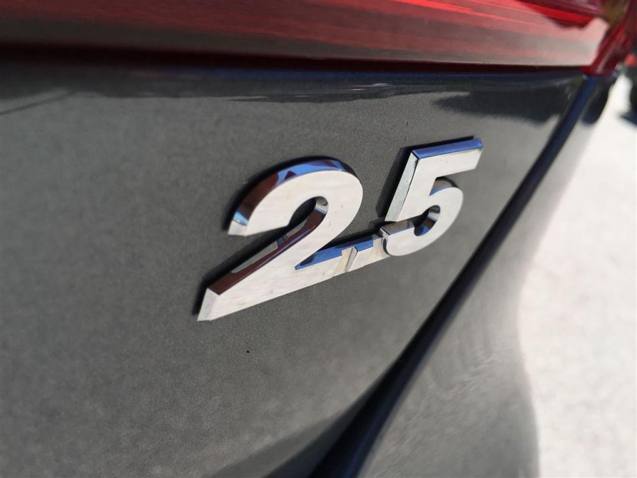 637859