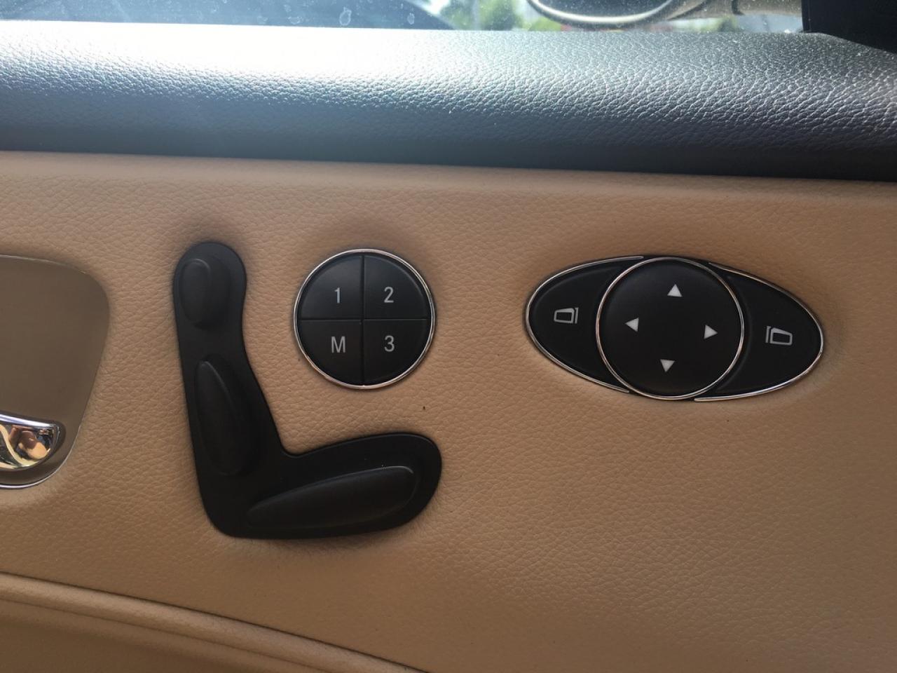637877