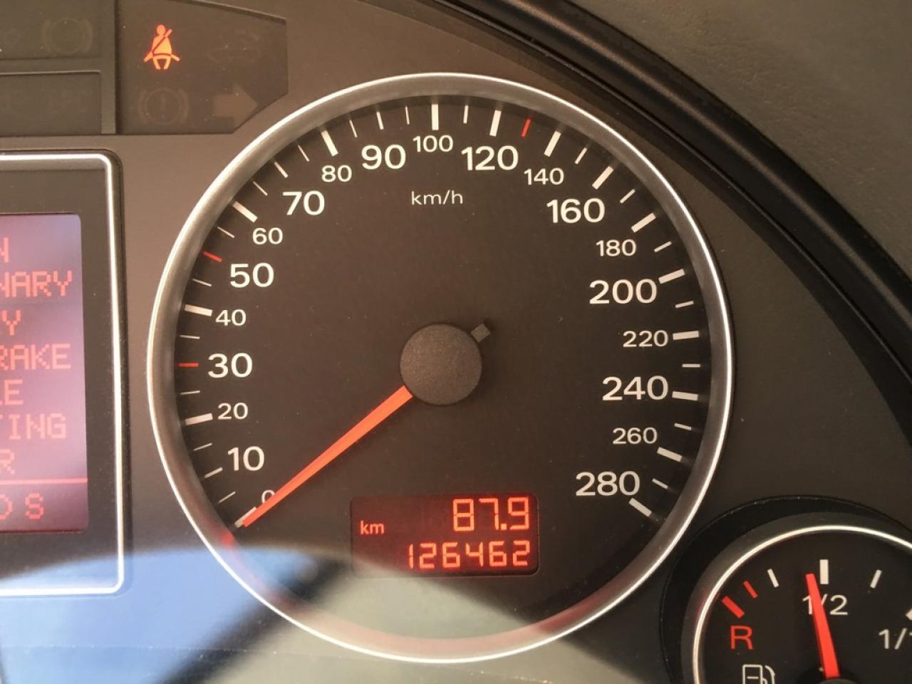 637878