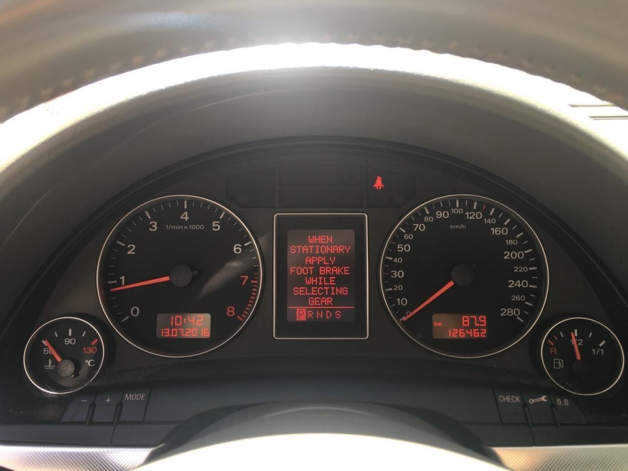 637878