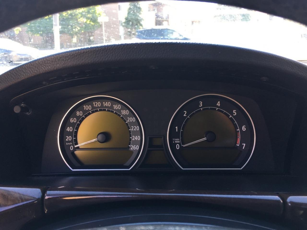 637880