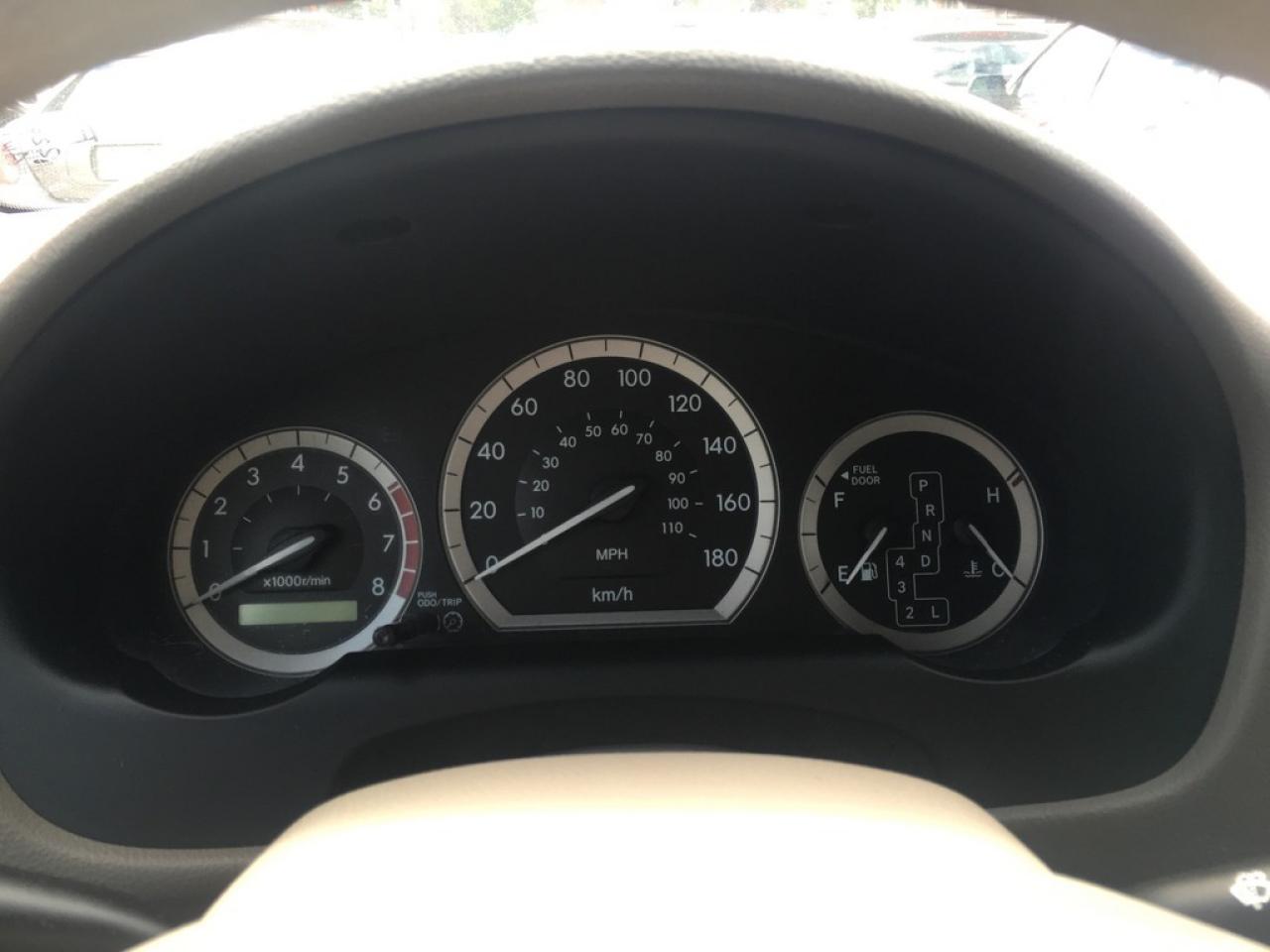 637883