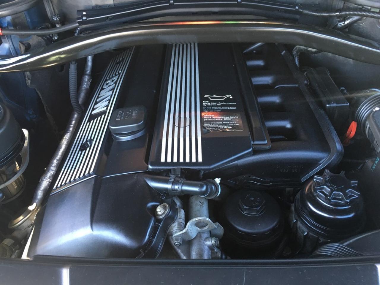 637884