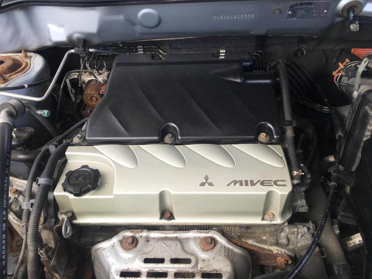 637893