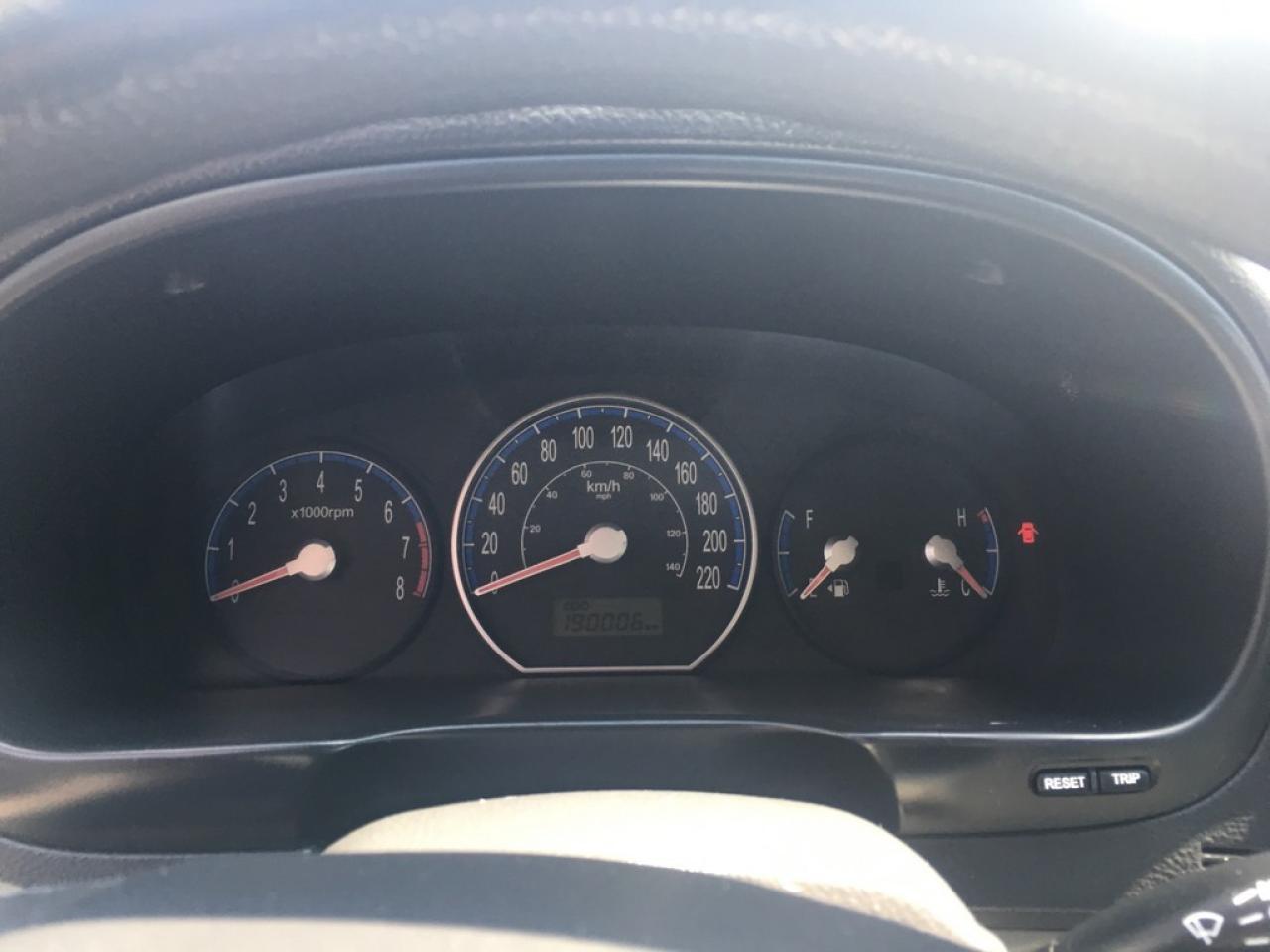 637900