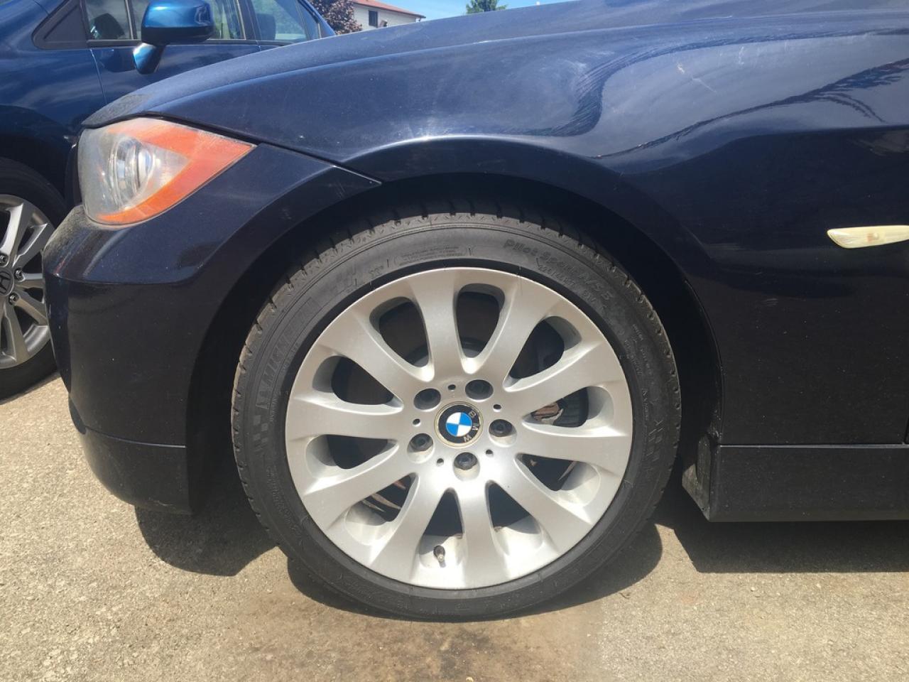637903