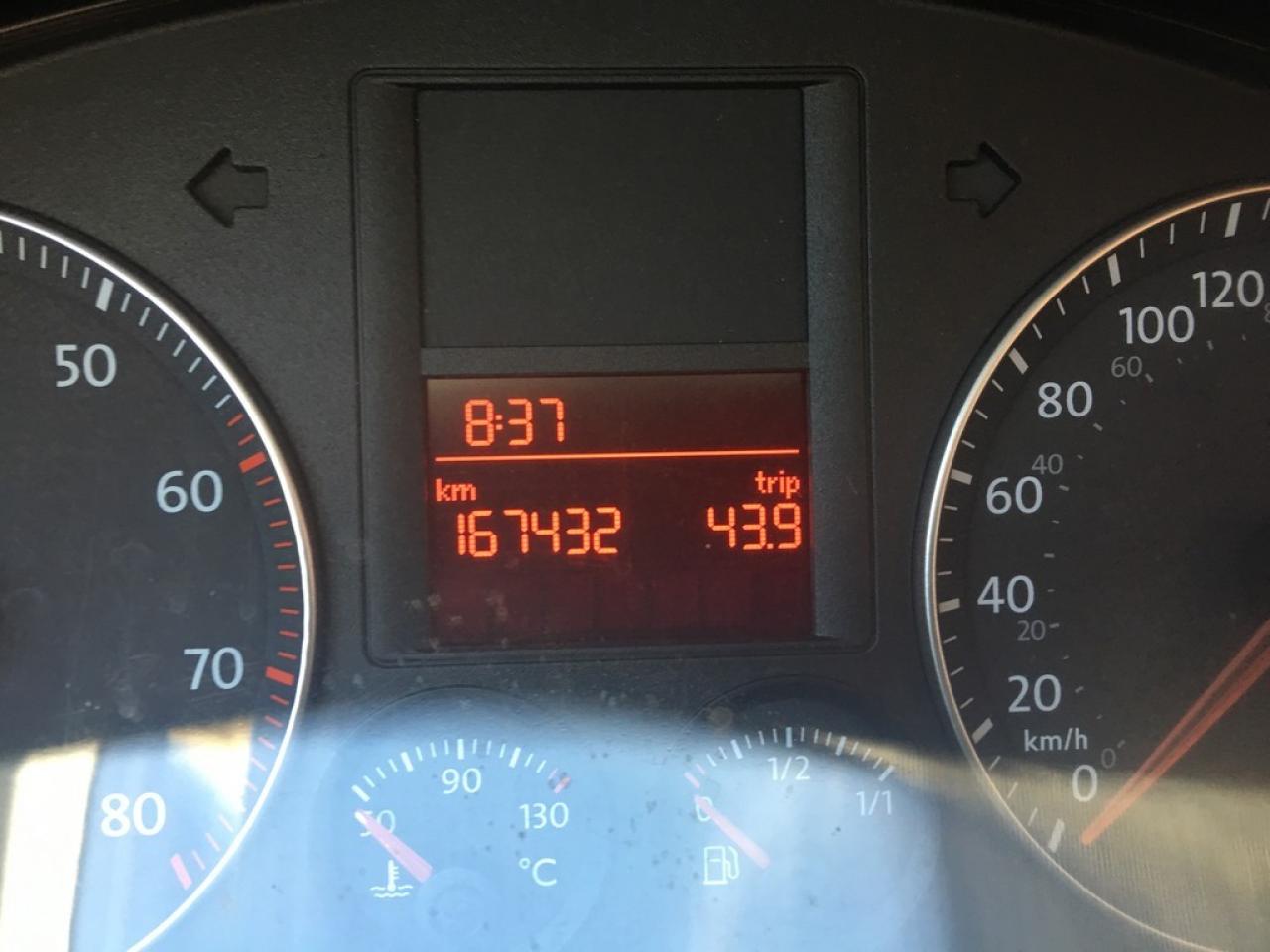 637925