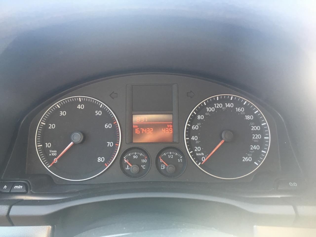 637925