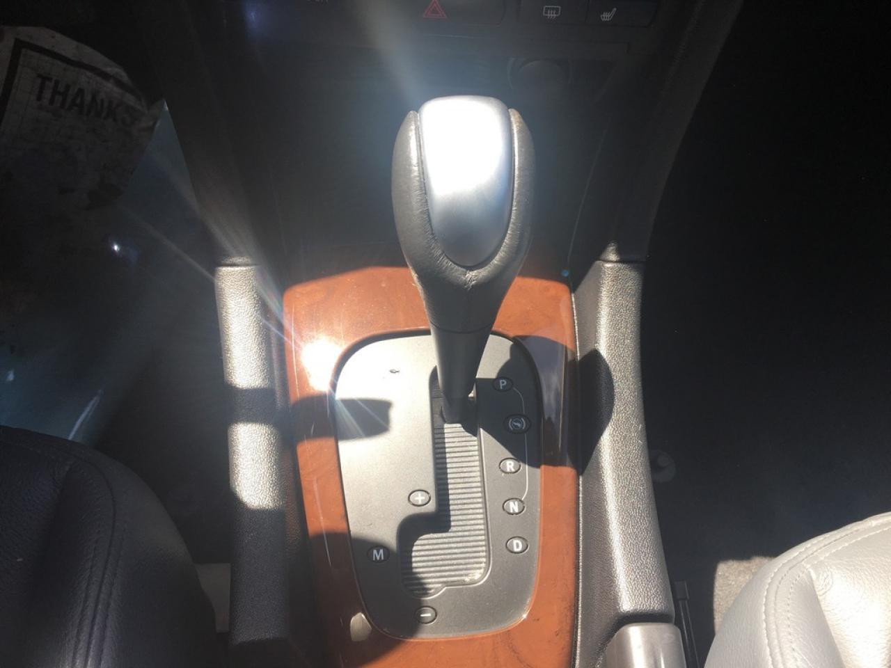 637932