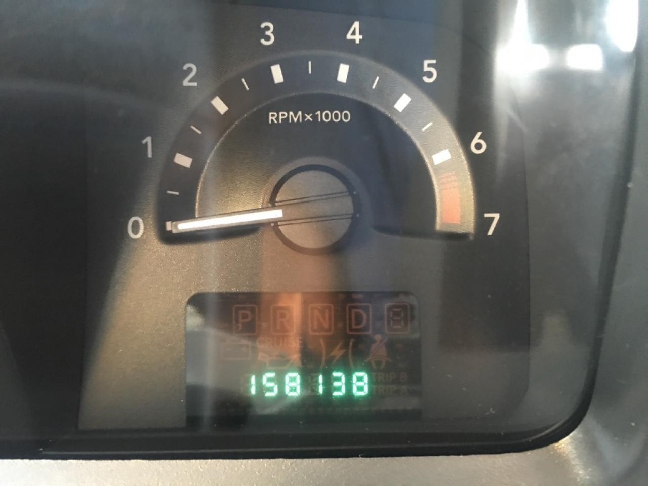 637933