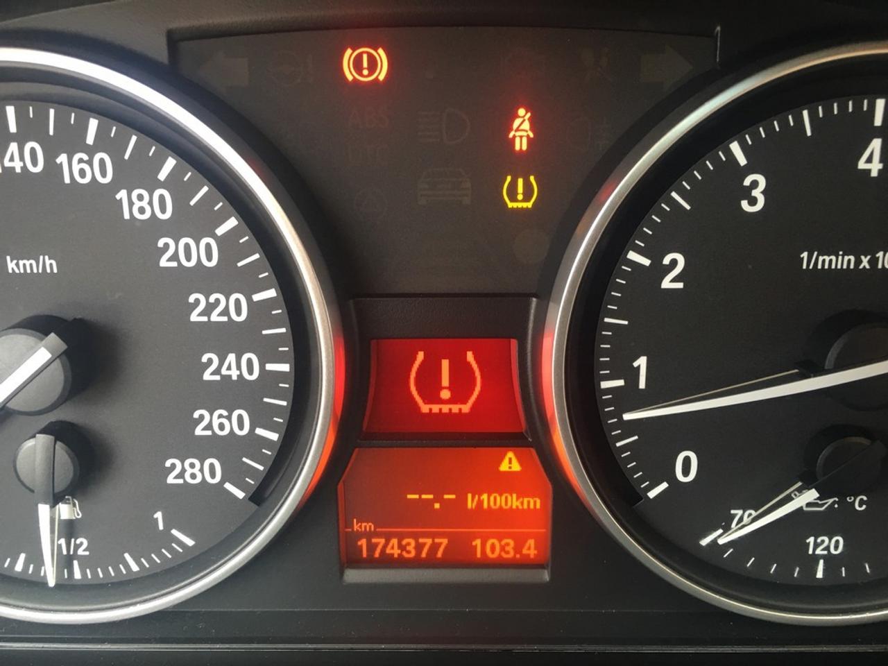 637956.11174179