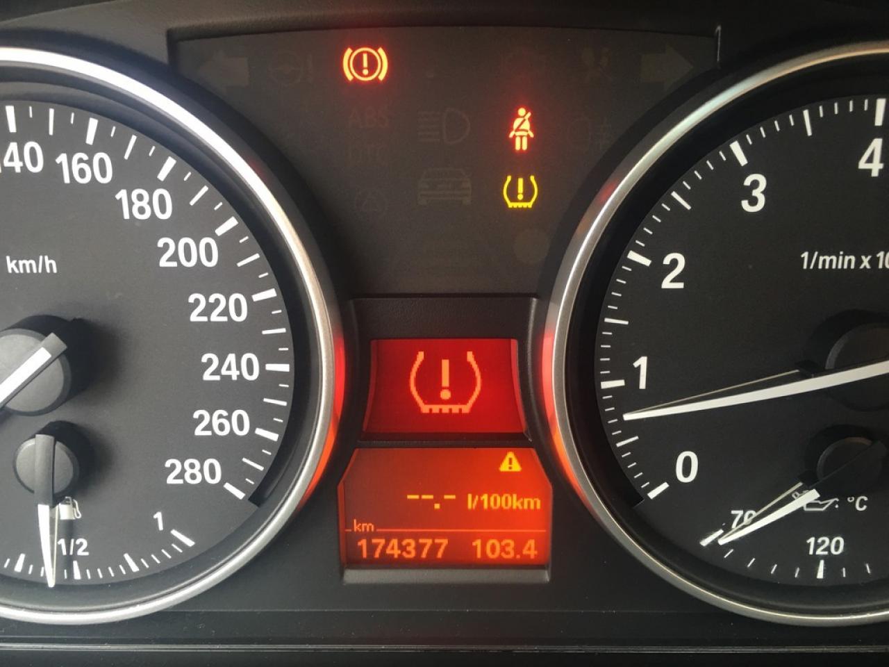 637956