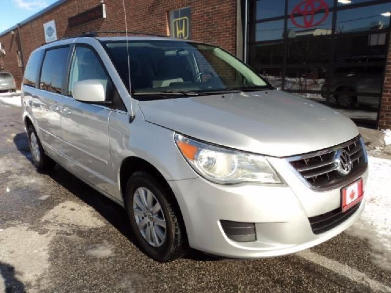 Used 2009 Volkswagen Routan Trendline 7 Seater for sale in Toronto, ON