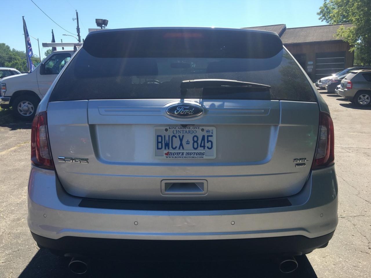 638181