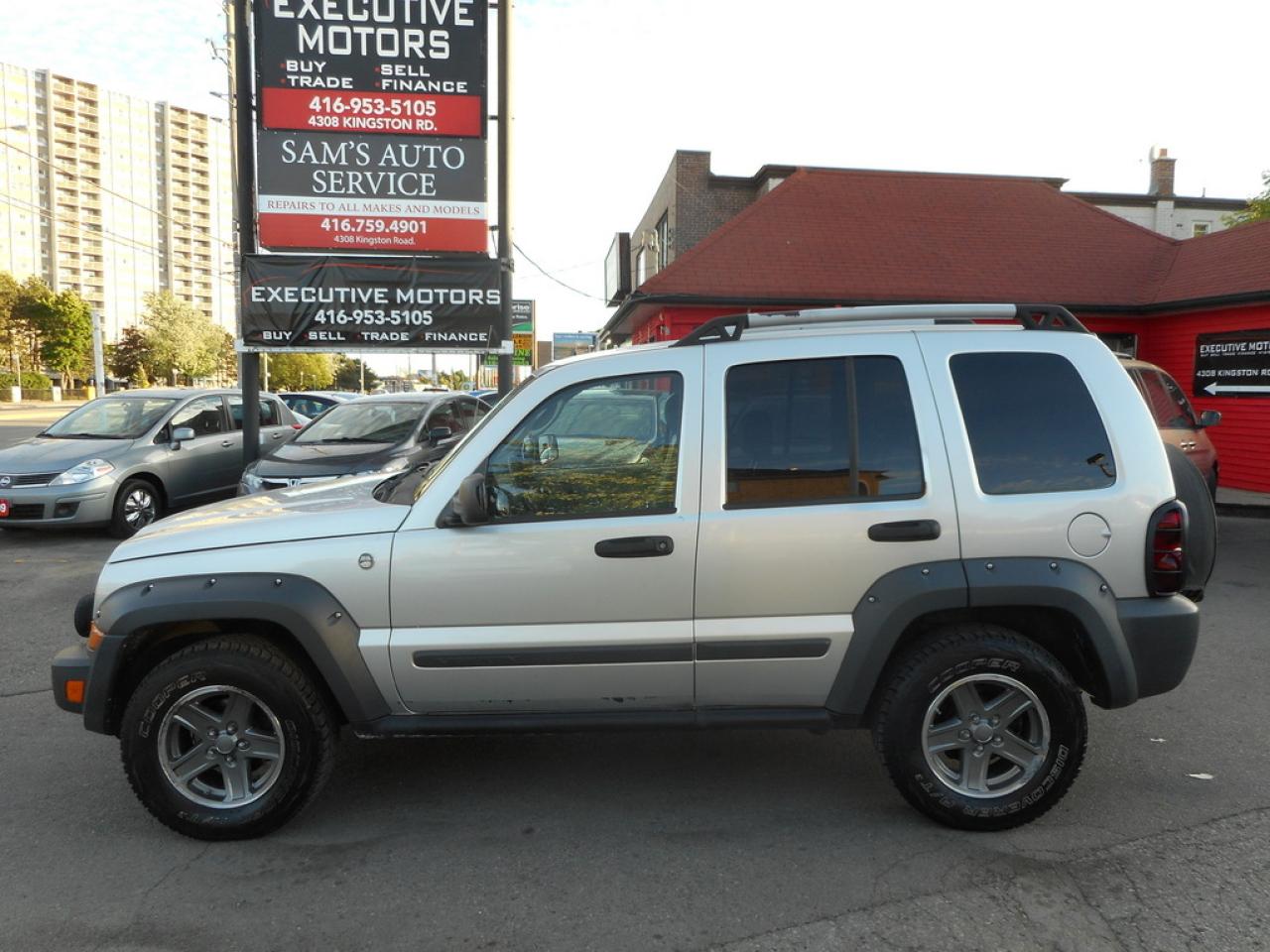 Used 2005 Jeep Liberty Renegade for sale in Scarborough, ON