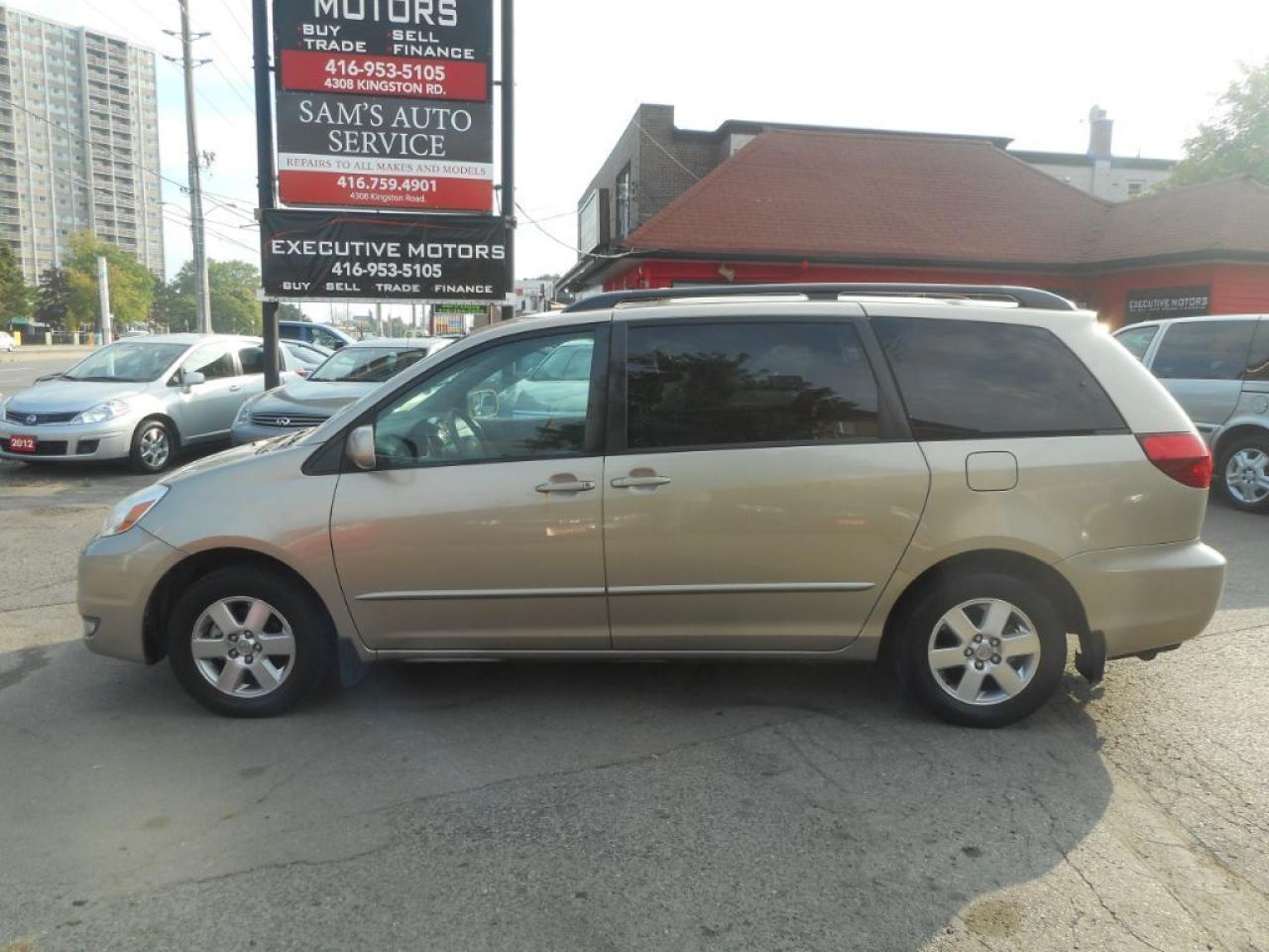 Used 2005 Toyota Sienna LE for sale in Scarborough, ON