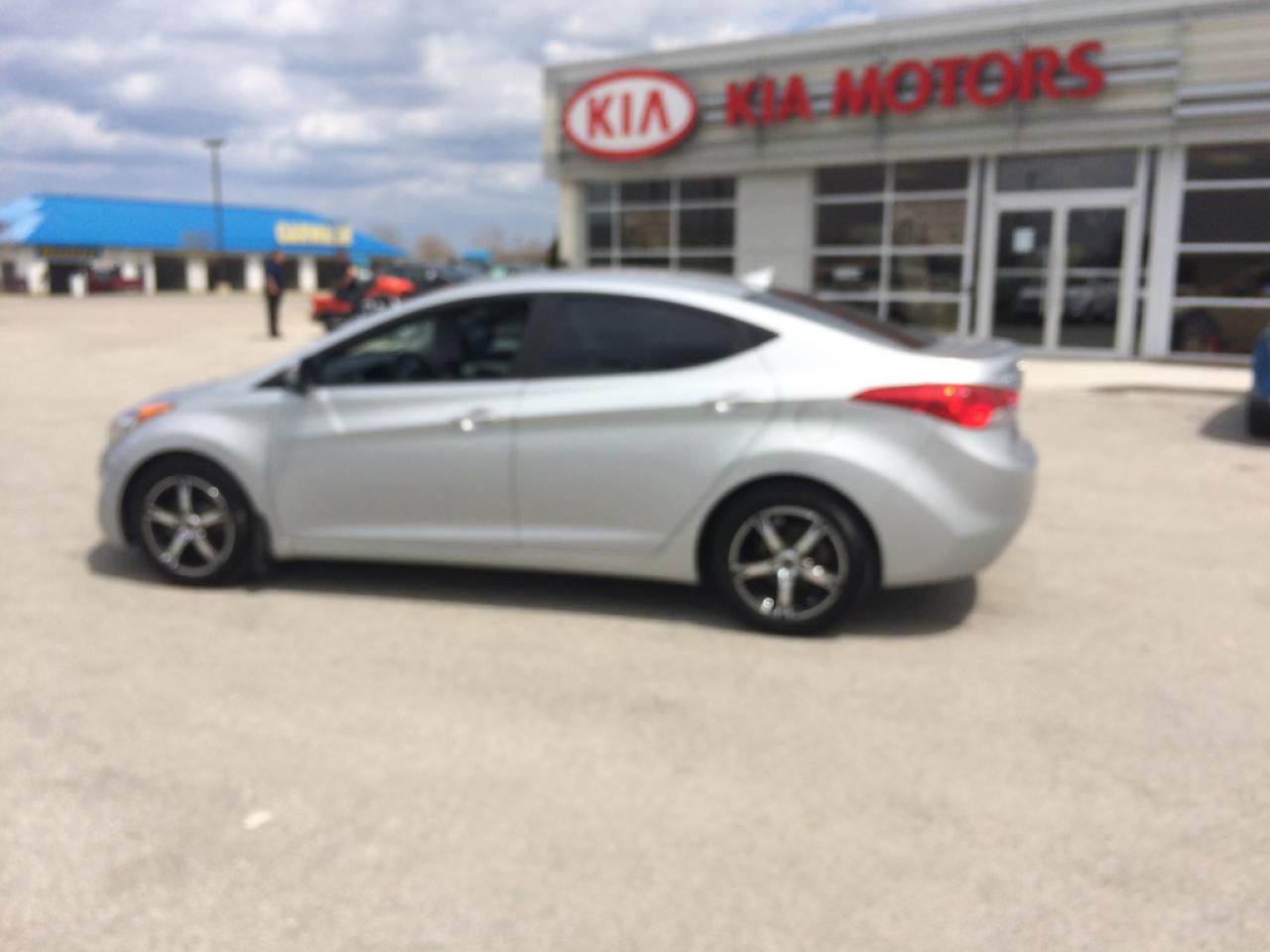 Used 2013 Hyundai Elantra Limited for sale in Owen Sound, ON