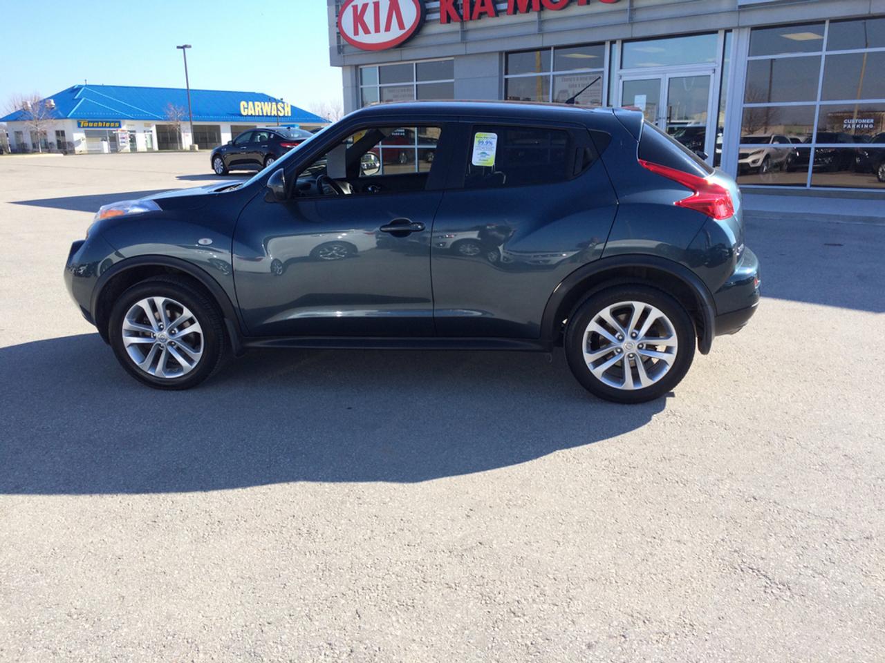 Come on in and take our Juke for a test drive, this is a great vehicle for those who seek to have &nbsp;fun and stand out when they are out driving. This vehicle only has 75631 kms and has a clean Car Proof report.
