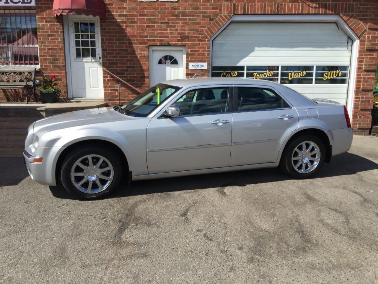 Used 2010 Chrysler 300 LIMITED for sale in Kentville, NS