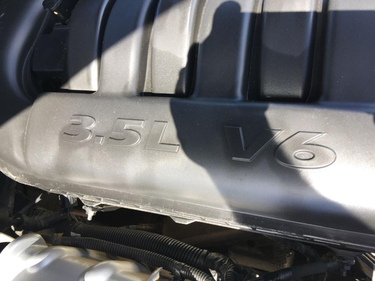 638885