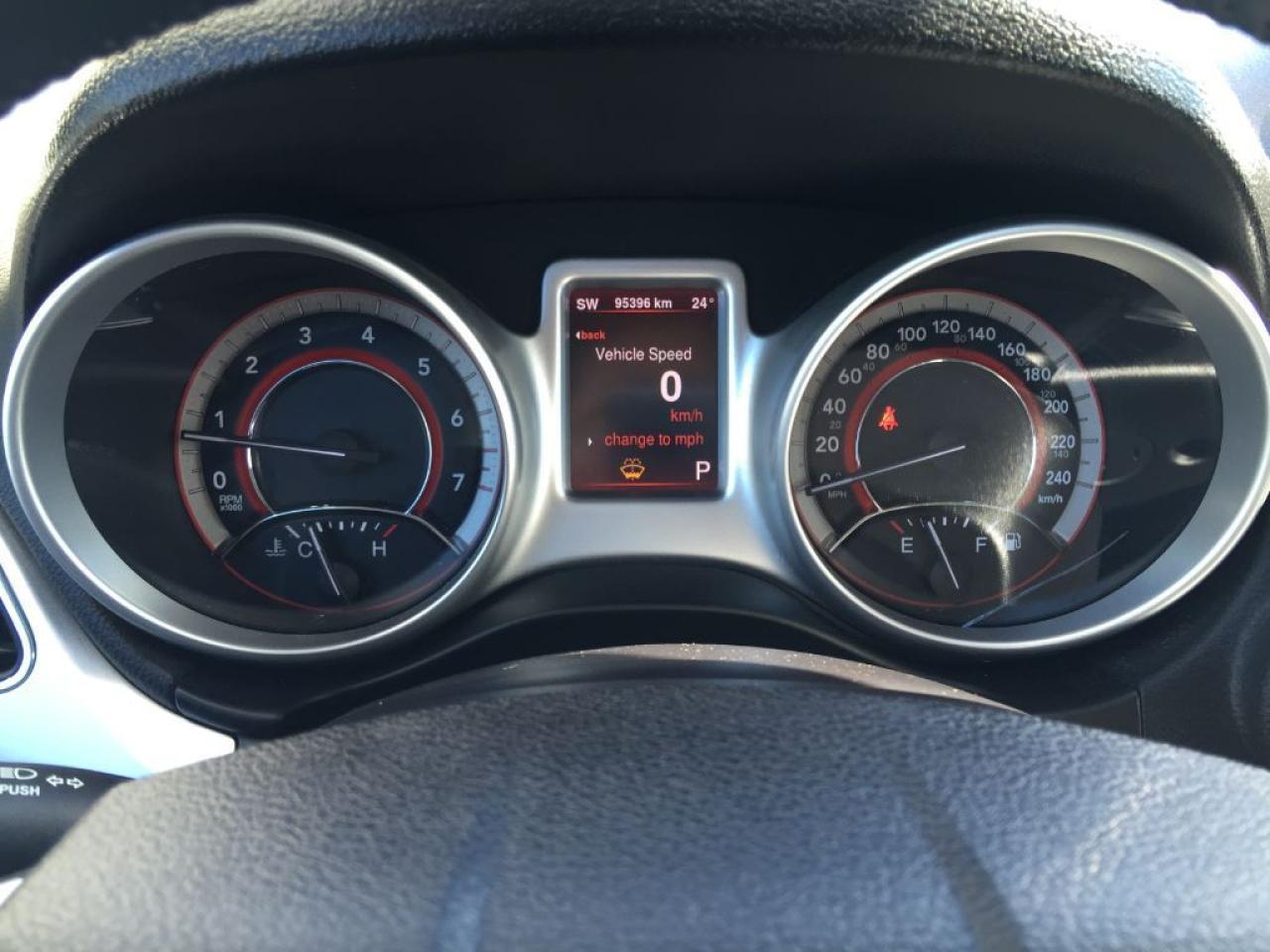 638893