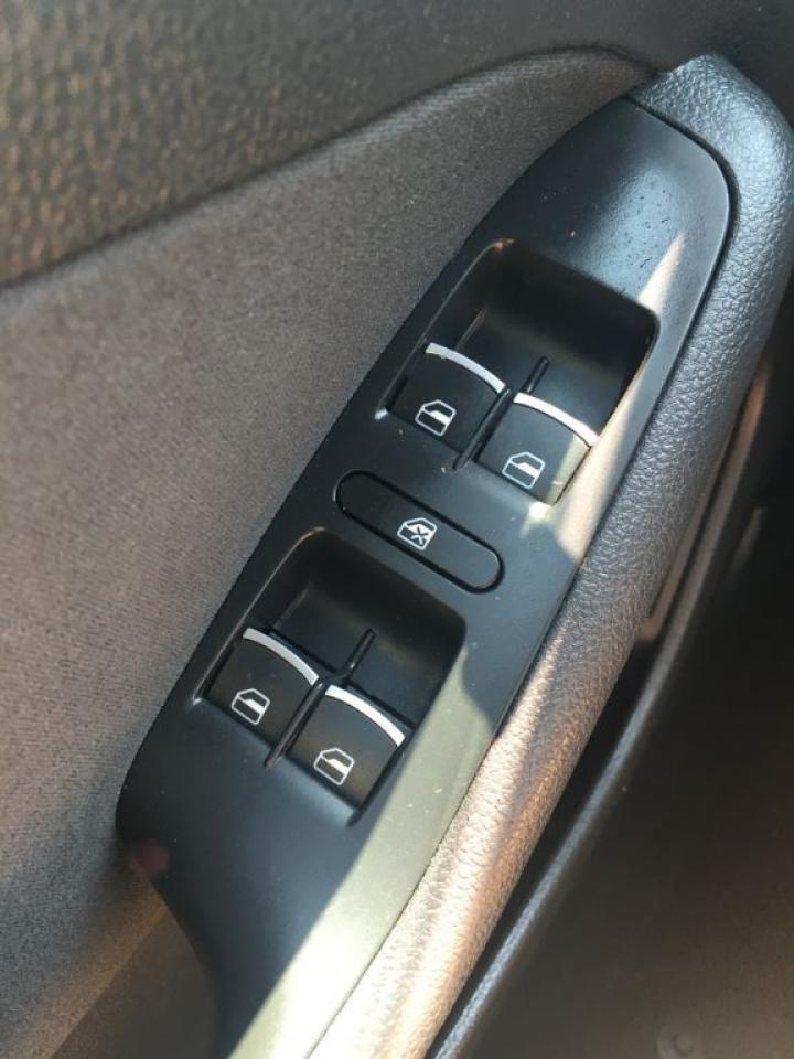 638899