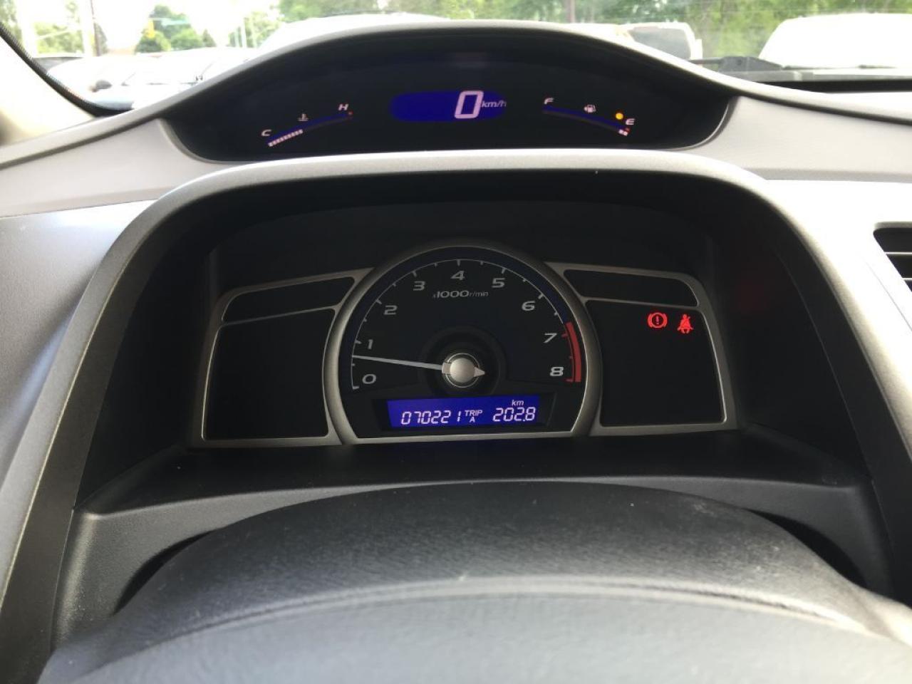 638900