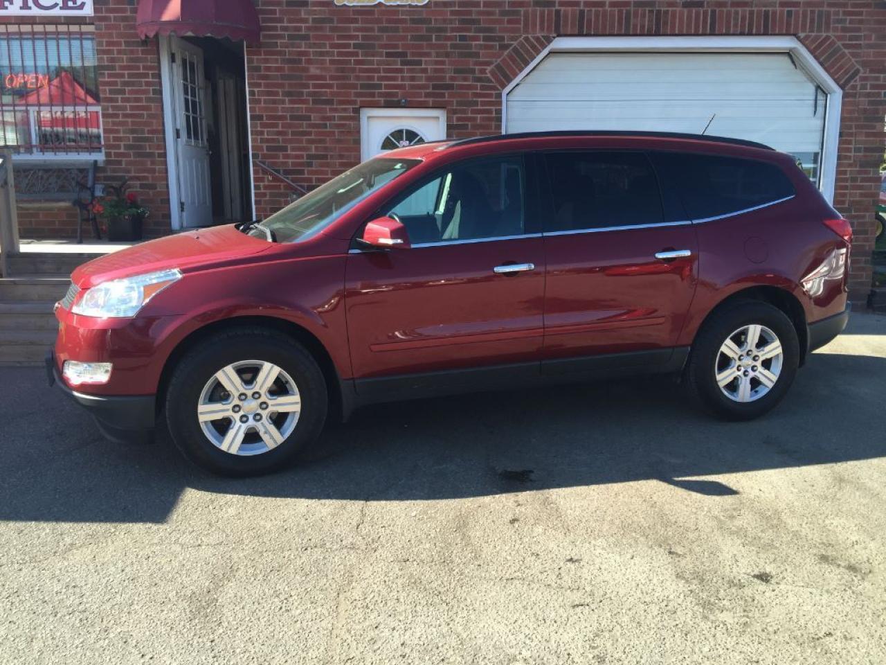 Used 2011 Chevrolet Traverse LT for sale in Kentville, NS