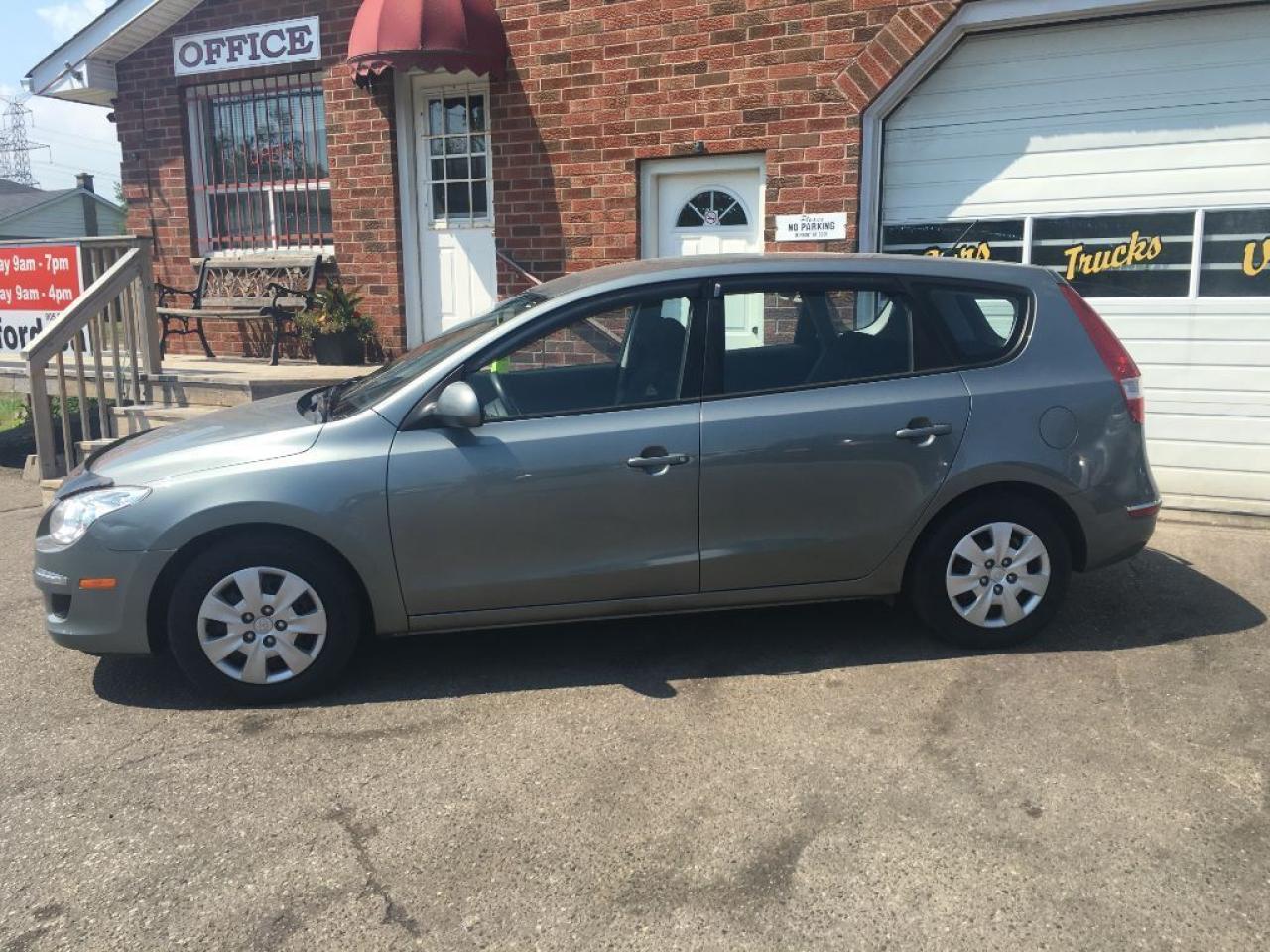Used 2011 Hyundai Elantra GLS Touring for sale in Kentville, NS