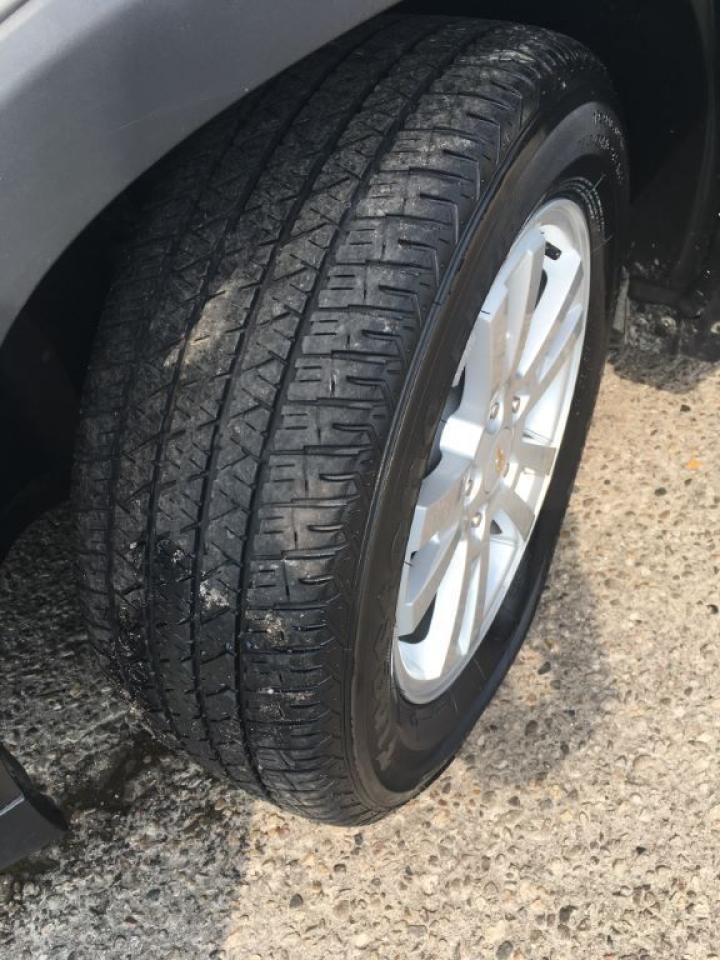 638911