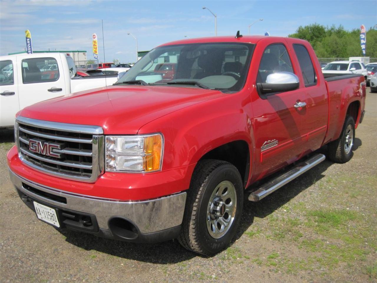 Used 2012 GMC Sierra 1500 SL 4x4 for sale in Thunder Bay, ON