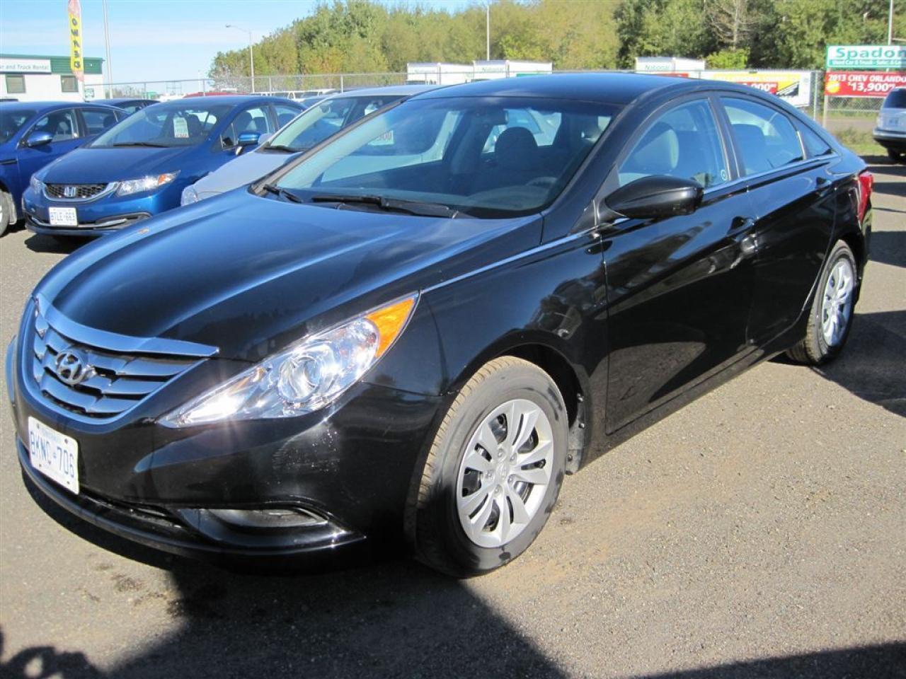 Used 2013 Hyundai Sonata GL for sale in Thunder Bay, ON