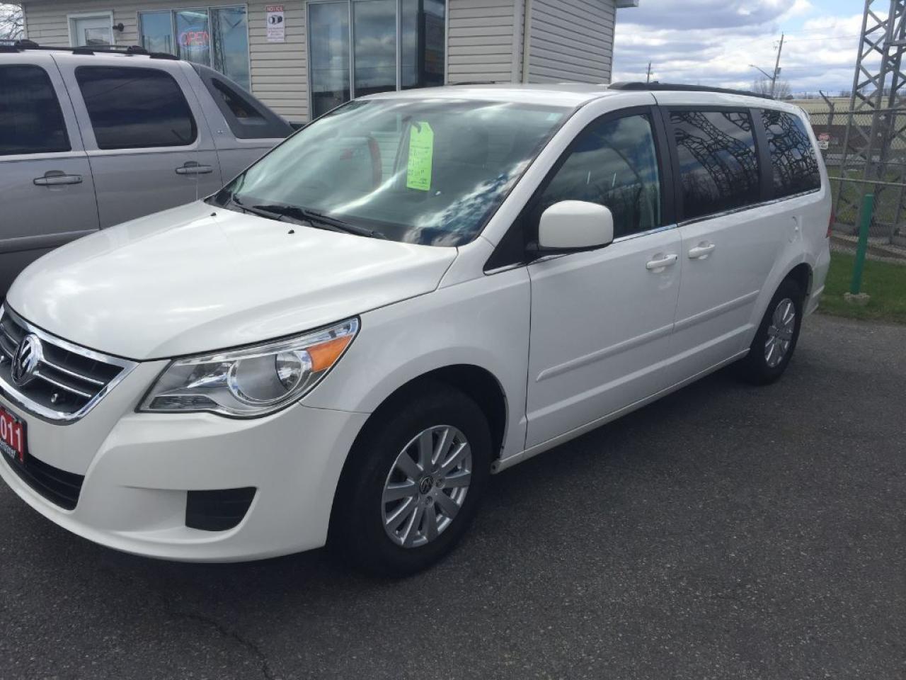 Used 2011 Volkswagen Routan Comfortline for sale in Lindsay, ON