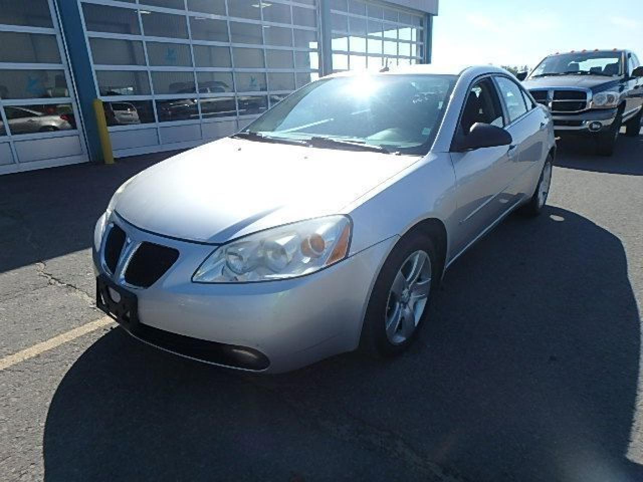 2009 Pontiac G6 SE - CLEAN! 4-CYL, AUTO, POWER GROUP, CRUISE, A/C!