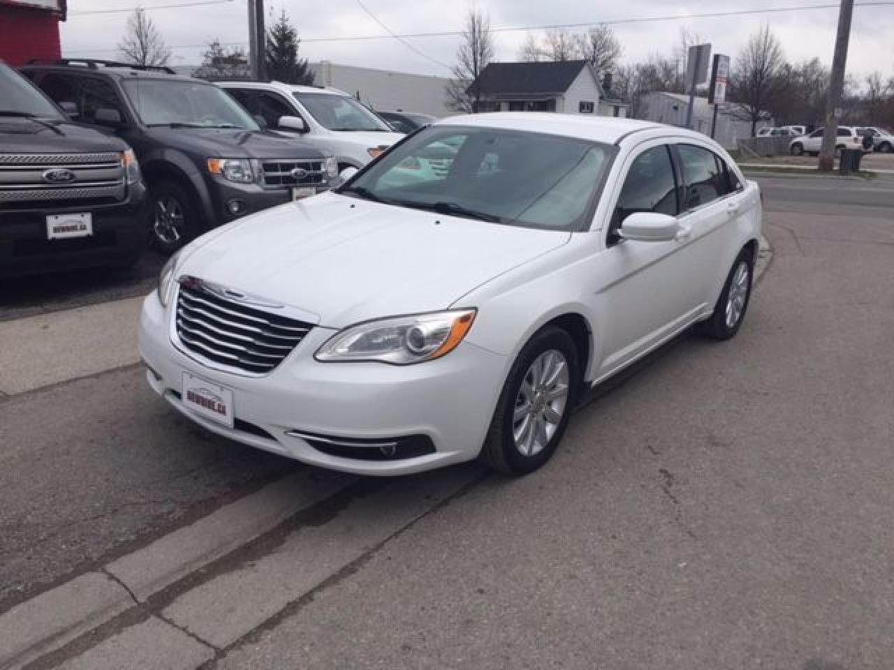 Used 2014 Chrysler 200 Touring - MFR WARRANTY for sale in Markham, ON
