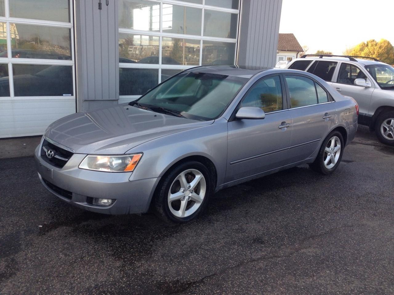 Great Sedan ,V6 Engine, Leather, Sunroof. Give us a call at 519-652-5652 to schedule a test drive.