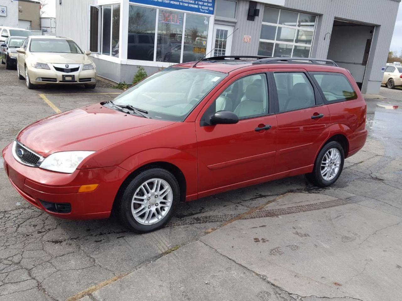 Used 2005 Ford Focus SE for sale in London, ON