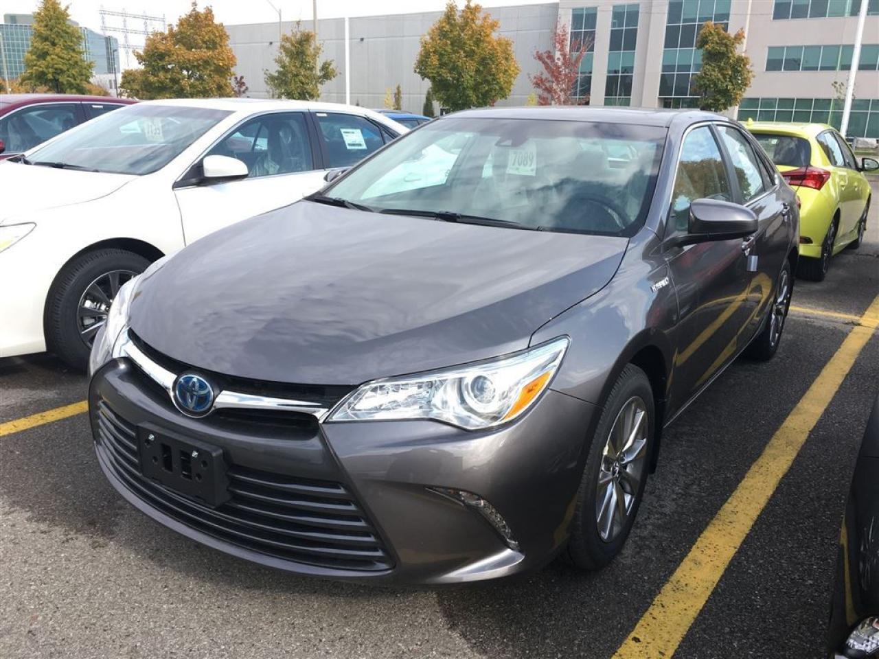 New 2017 Toyota CAMRY HYBRID XLE for sale in Etobicoke, ON