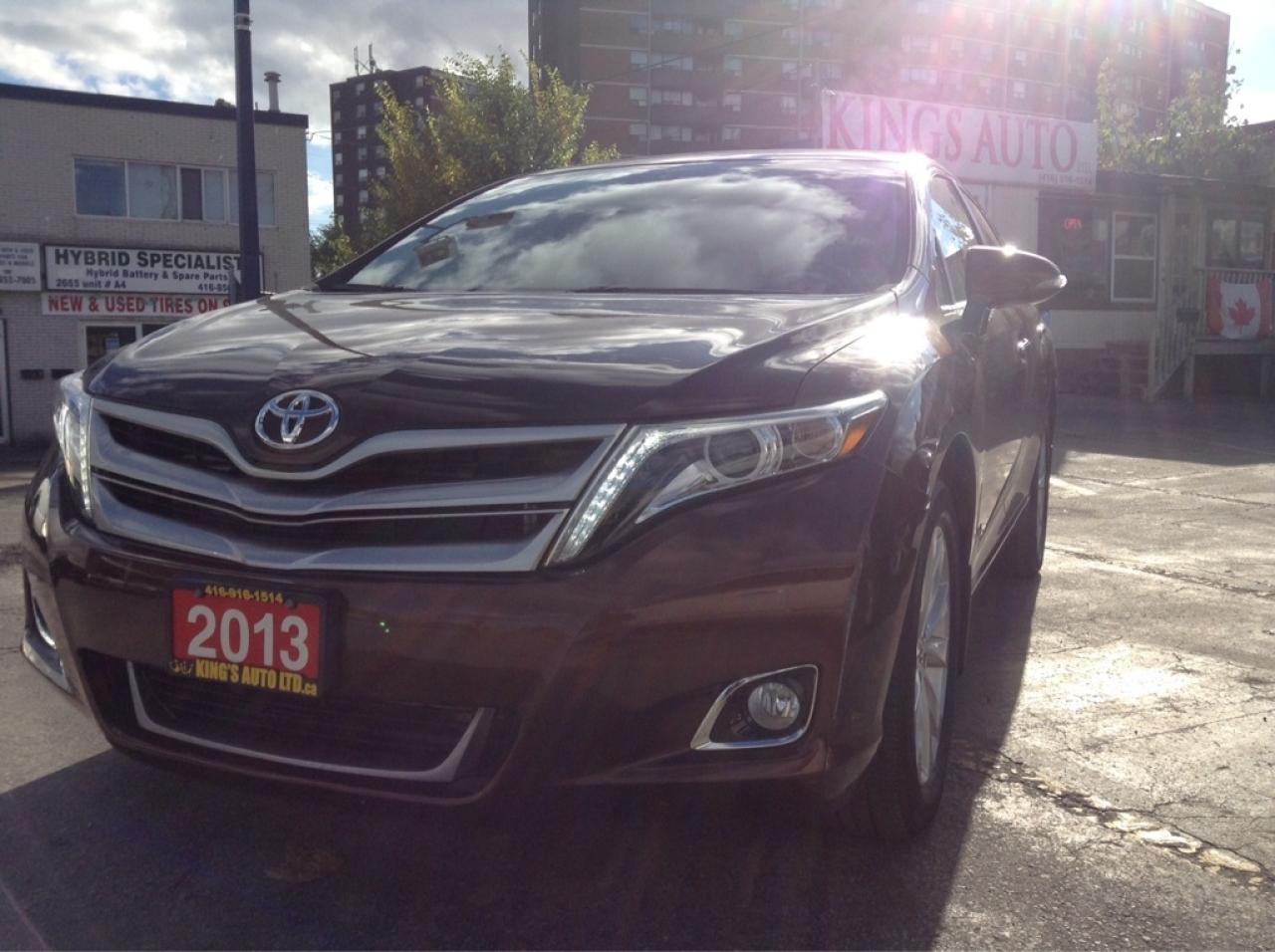 Used 2013 Toyota Venza AWD, NAVIGATION, Leather, Backup-Cam, PANO-Sunroof for sale in Oshawa, ON