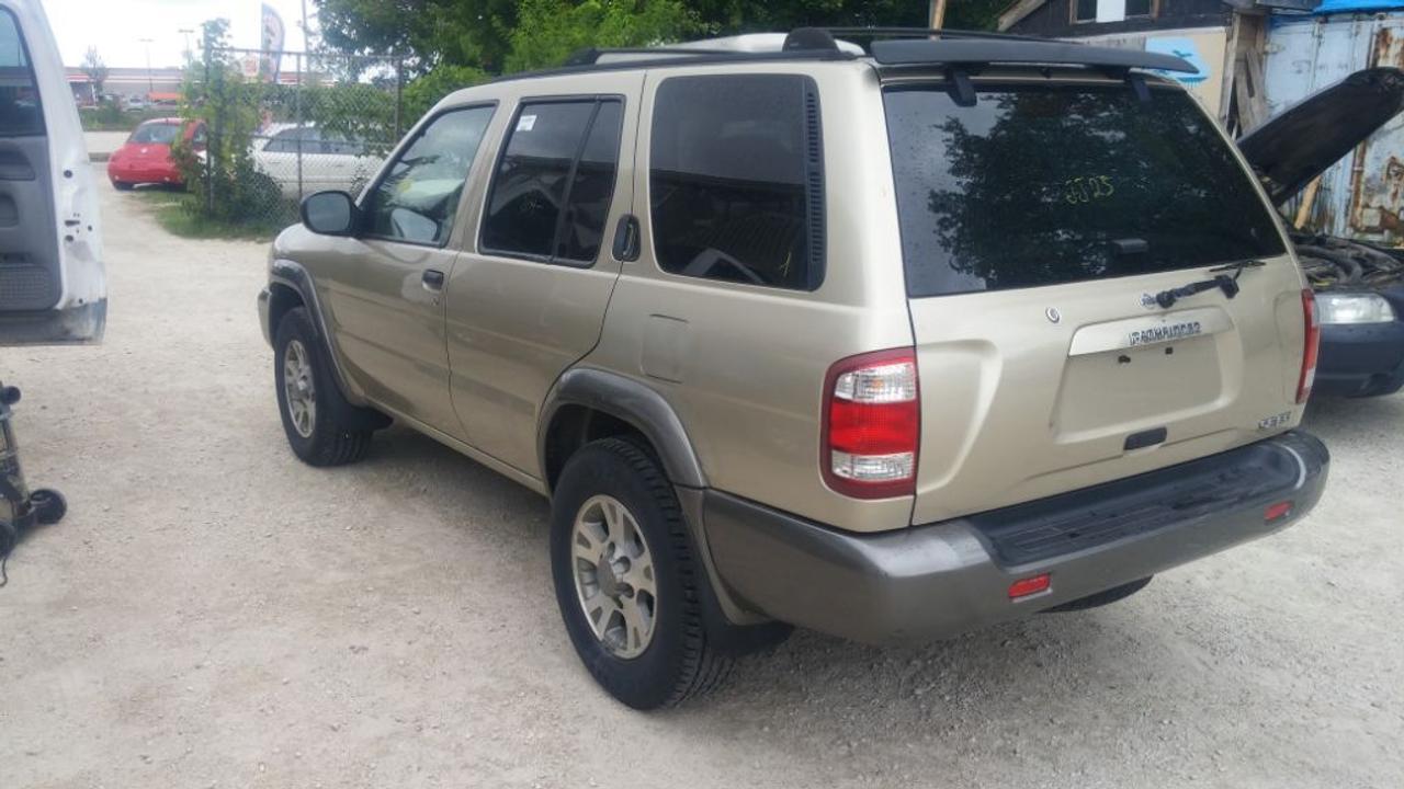 2001 Nissan Pathfinder Beige $4999.00 / 204951kms, Includes, rear wiper, 4wd high 4wd low auto and 2wd controls sunroof power windows power doors power brakes power steering am fm cass/cd 6 disk cd changer stereo system fog lighting keyless entry cruise cntrl air tilt and much more. ...No reasonable offer refused. Trades welcome ....Come see this vehicle or any other of our line up of premium vehicles here at CANADIAN AUTO MARINE CORP. 520 Third Street, COLLINGWOOD. Book your test drive now... Call 705-446 2087 OR DON?S CELL 705-896-7696 (don.canadianautomarine@gmail.com). WE STRIVE TO DRIVE.  Web Site:  www.cdnautomarine.ca