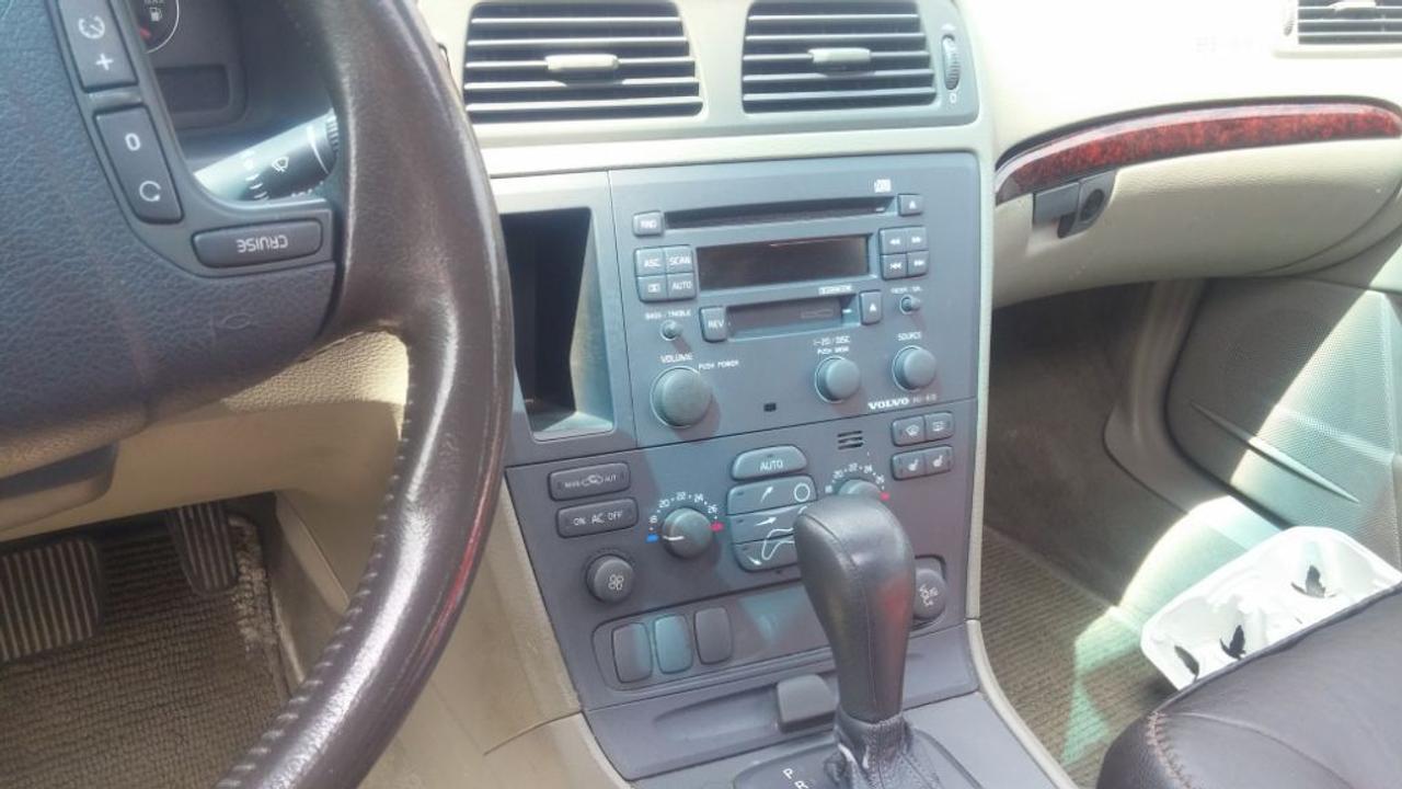 640093.11204683