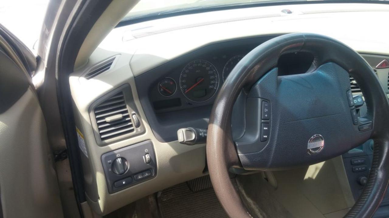 640093.11204684