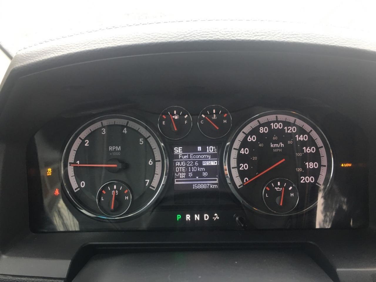 640121