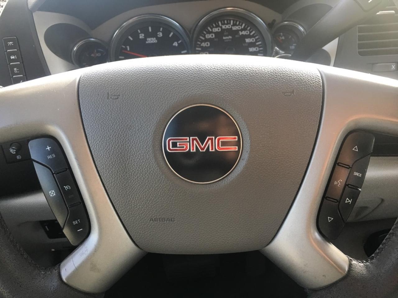 640133