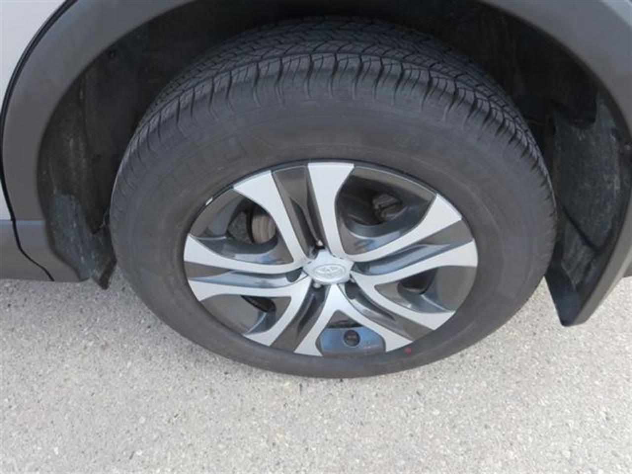 640325.11208269