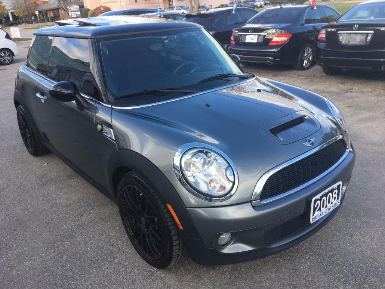 Used 2008 Mini Cooper S Clean Carproof, Leather, Panoramic SunRoof for sale in Oakville, ON